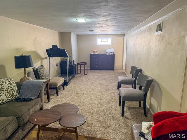 11236 Marley Drive, St Louis, MO 63123