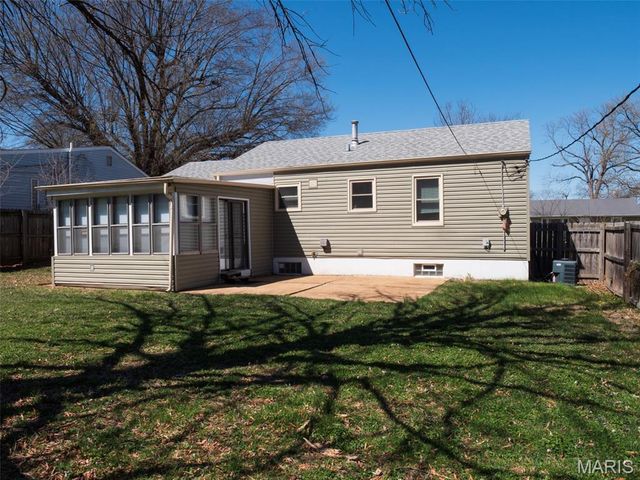 11236 Marley Drive, St Louis, MO 63123