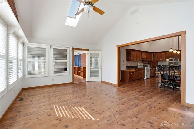 1398 Elizabeth Court, Springfield, OH 45503