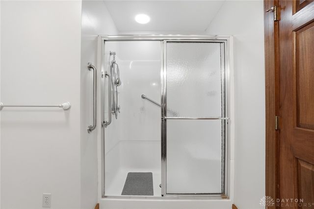 1398 Elizabeth Court, Springfield, OH 45503