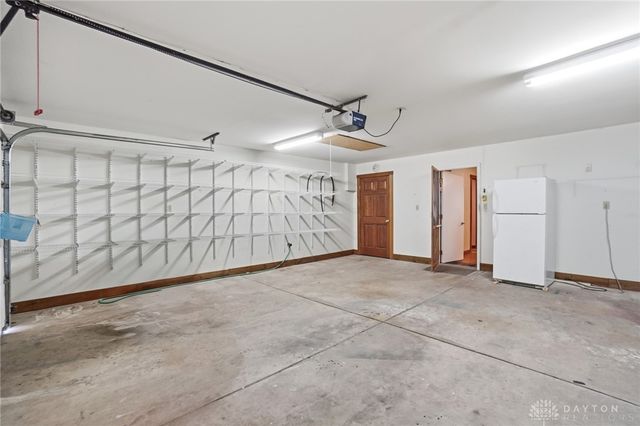 1398 Elizabeth Court, Springfield, OH 45503