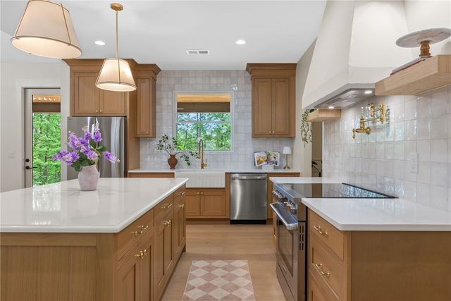 235 Bay View Drive, Salem, SC 29676