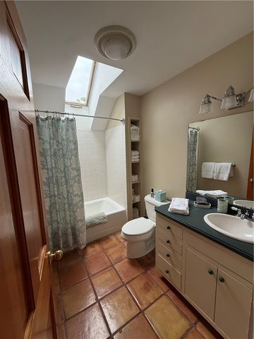 141 Coggeshall Avenue, Newport, RI 02840