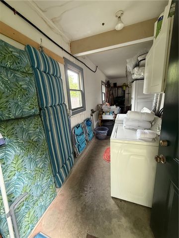 141 Coggeshall Avenue, Newport, RI 02840