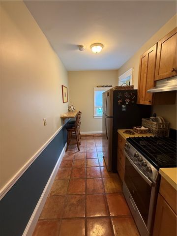 141 Coggeshall Avenue, Newport, RI 02840