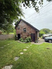141 Coggeshall Avenue, Newport, RI 02840