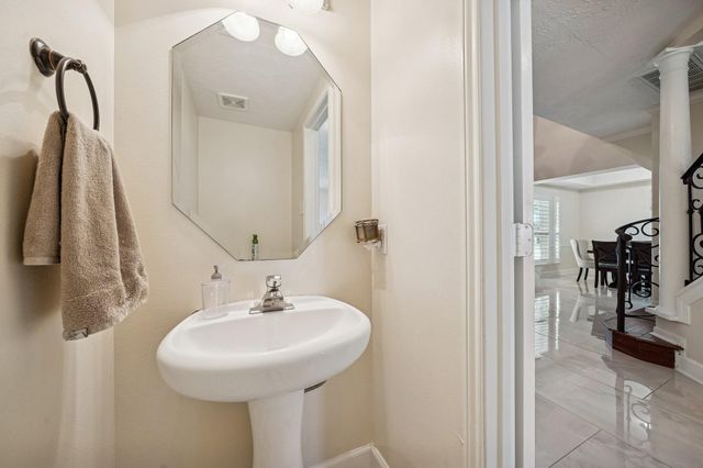 7411 Shady Arbour Court, Pasadena, TX 77505