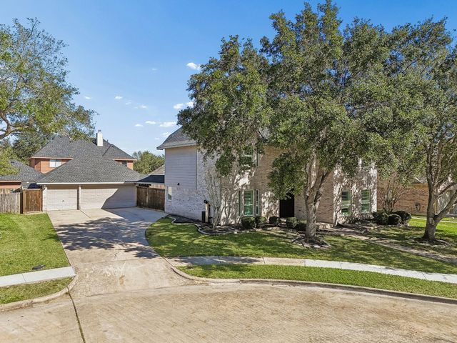 7411 Shady Arbour Court, Pasadena, TX 77505