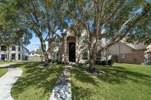 7411 Shady Arbour Court, Pasadena, TX 77505