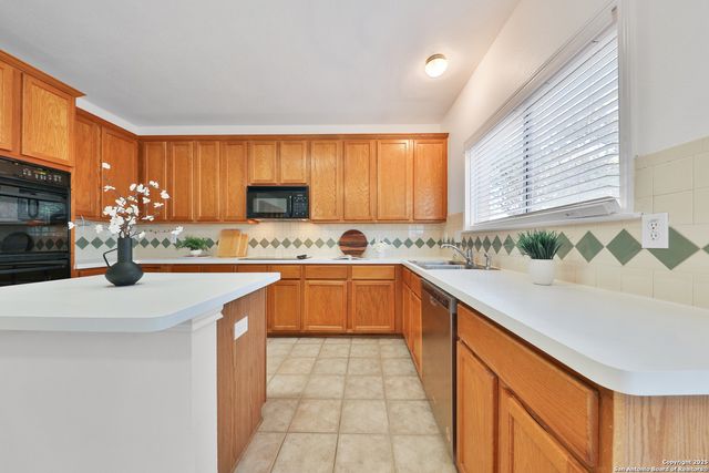 11502 Windwalk, San Antonio, TX 78253
