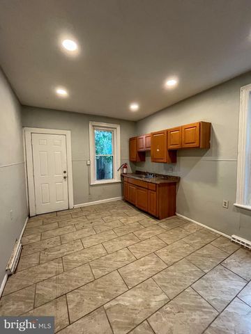 412 LAMBERTON ST, Trenton, NJ 08611