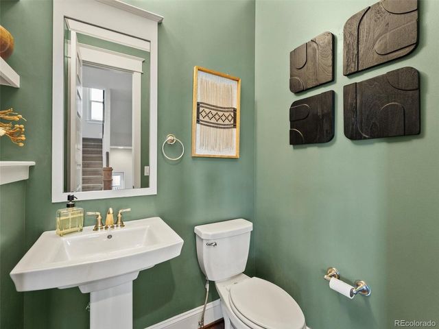 6092 Chester St, Denver, CO 80238