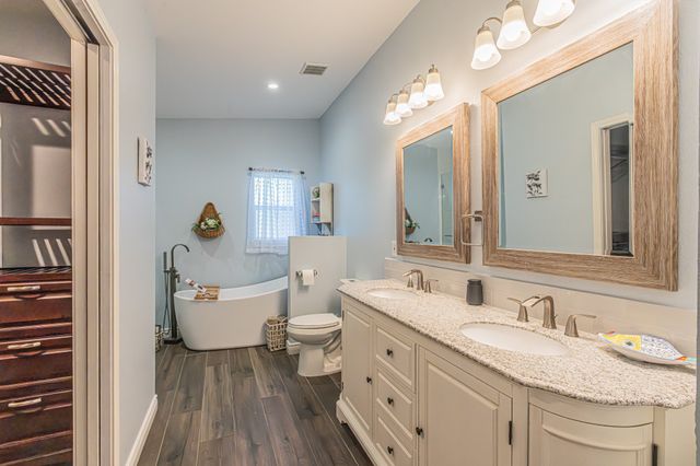 708 Lakeshore Drive, Little Elm, TX 75068