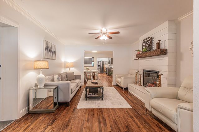 708 Lakeshore Drive, Little Elm, TX 75068