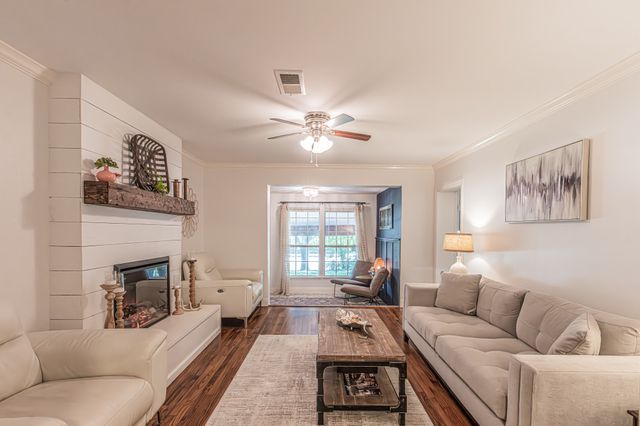 708 Lakeshore Drive, Little Elm, TX 75068