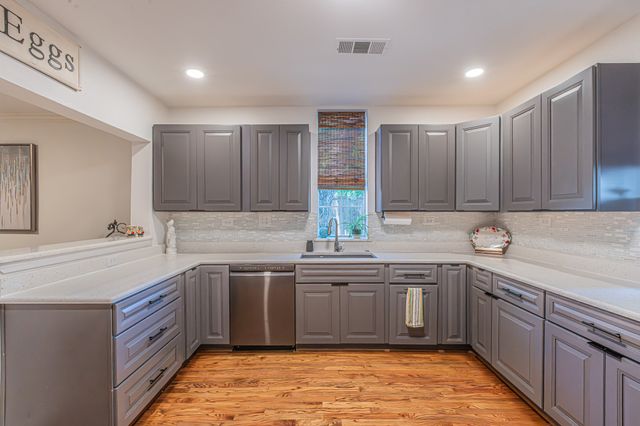 708 Lakeshore Drive, Little Elm, TX 75068