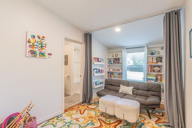708 Lakeshore Drive, Little Elm, TX 75068