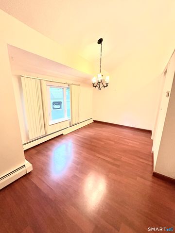13 Bryne Court G, Farmington, CT 06032