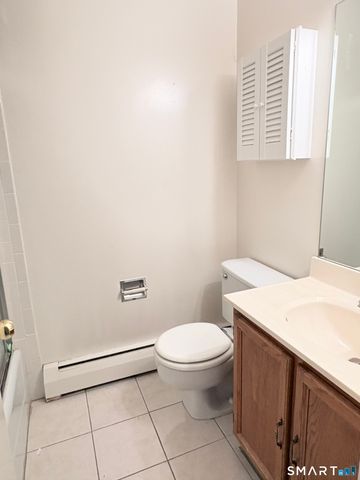 13 Bryne Court G, Farmington, CT 06032