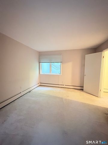 13 Bryne Court G, Farmington, CT 06032