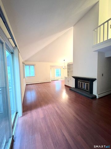 13 Bryne Court G, Farmington, CT 06032