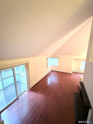 13 Bryne Court G, Farmington, CT 06032