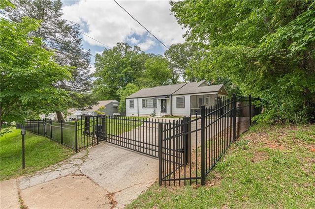 3311 Lavista Drive, Hapeville, GA 30354