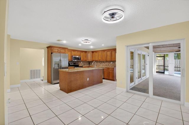 966 NW 37th Avenue, Delray Beach, FL 33445