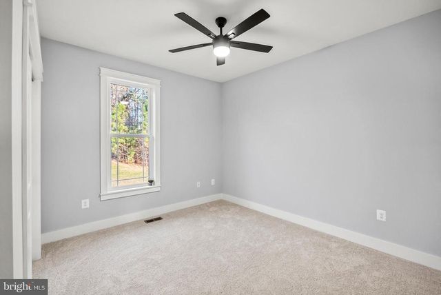 22 LAKE COUNTRY DR, Mineral, VA 23117