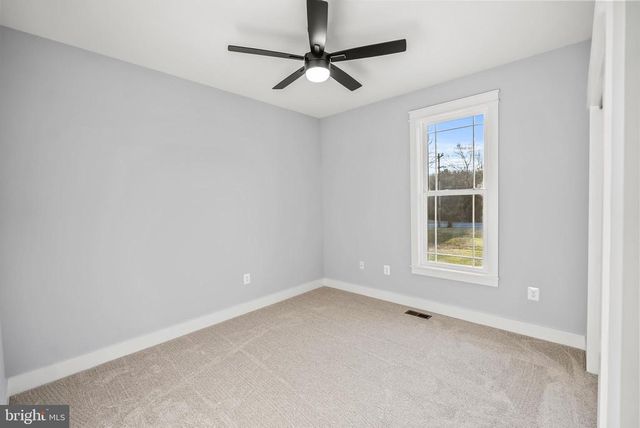 22 LAKE COUNTRY DR, Mineral, VA 23117