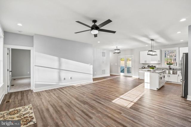 22 LAKE COUNTRY DR, Mineral, VA 23117