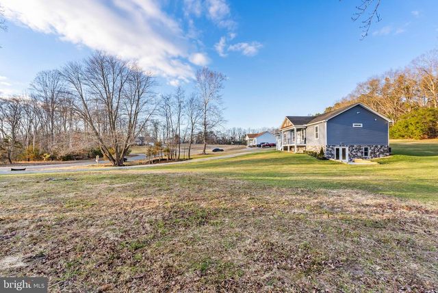 22 LAKE COUNTRY DR, Mineral, VA 23117