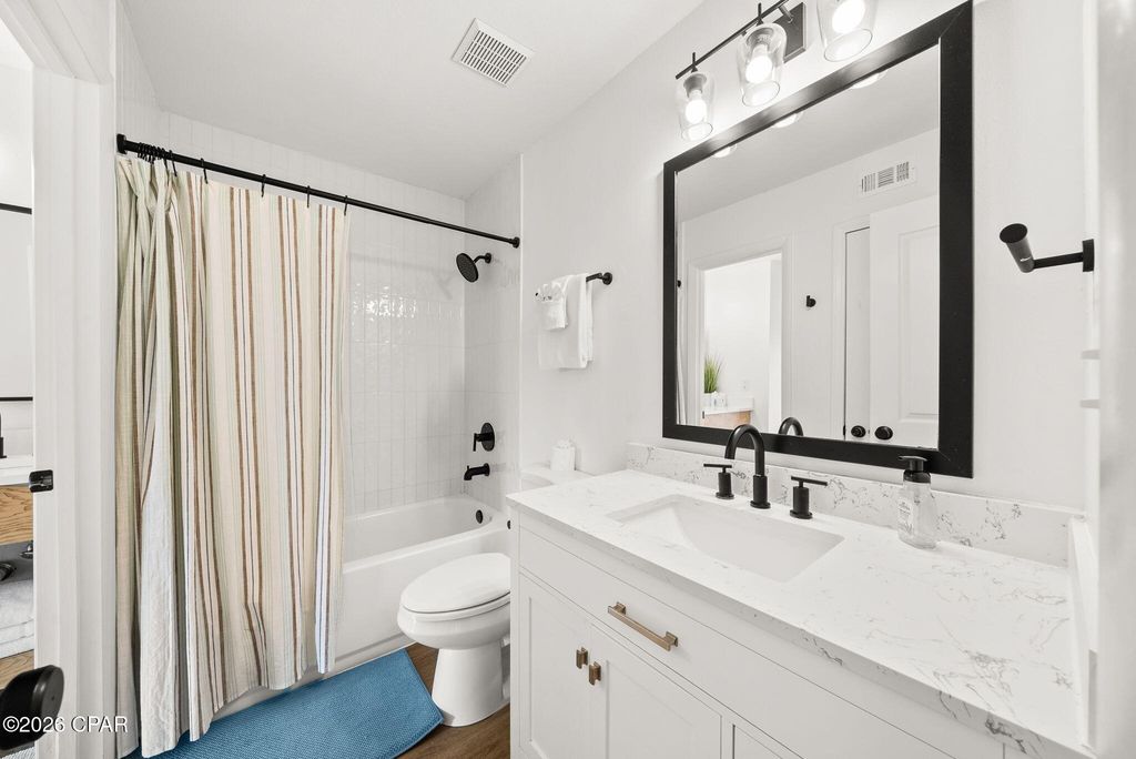 Image 24 of property listing at 17620 Front Beach Road J2, Panama City Beach, FL 32413