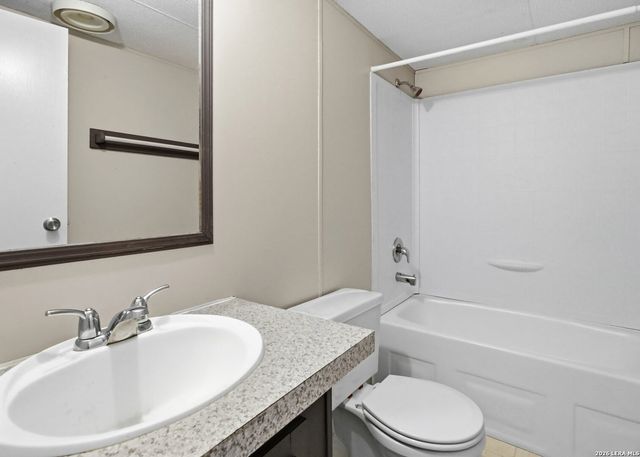 1250 ARCADIA DR, Canyon Lake, TX 78133