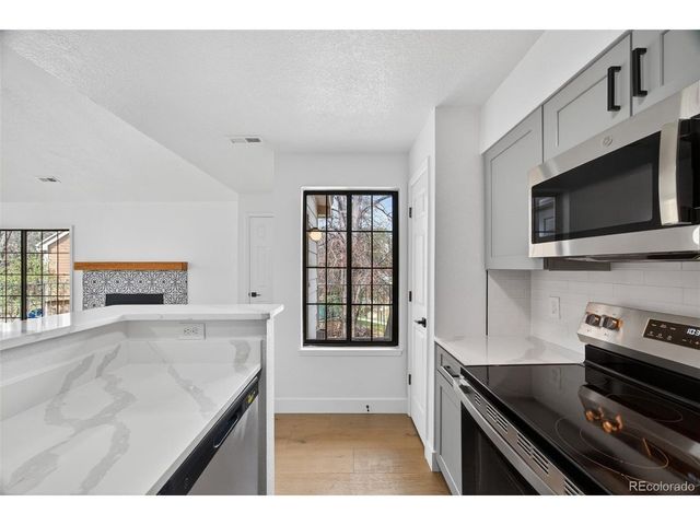 4831 White Rock Cir H, Boulder, CO 80301