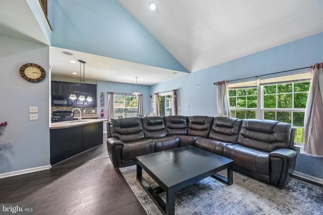 114 SUMMER LEA DR, Sicklerville, NJ 08081