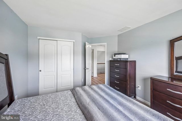 114 SUMMER LEA DR, Sicklerville, NJ 08081