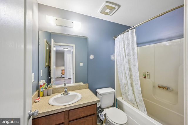 114 SUMMER LEA DR, Sicklerville, NJ 08081