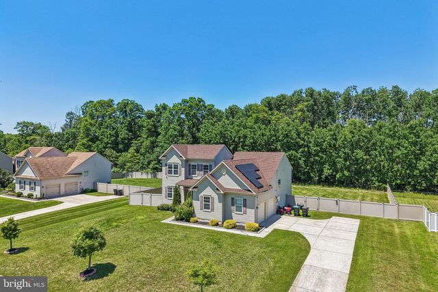 114 SUMMER LEA DR, Sicklerville, NJ 08081