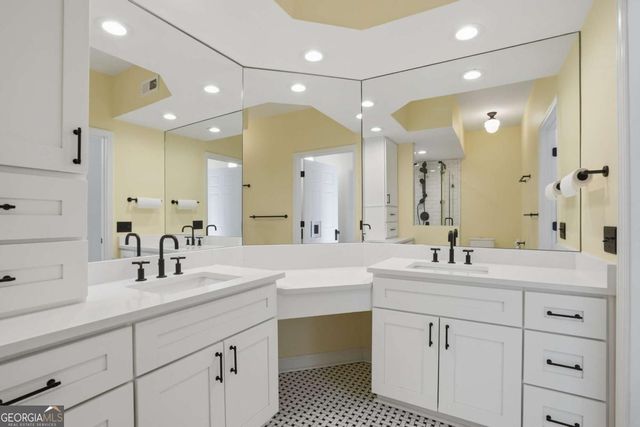 3777 PEACHTREE Road NE 932, Brookhaven, GA 30319