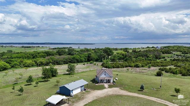 6615 Reynolds Road, Junction City, KS 66441