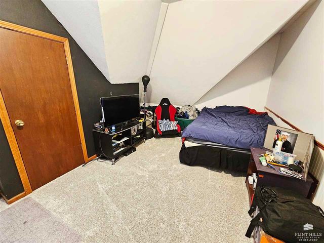 6615 Reynolds Road, Junction City, KS 66441