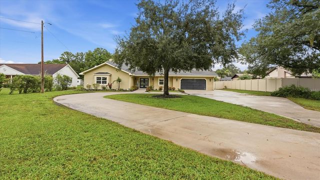 15127 PENNINGTON ROAD, Tampa, FL 33624