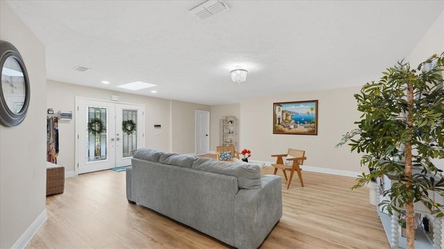 15127 PENNINGTON ROAD, Tampa, FL 33624