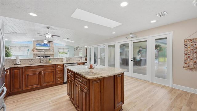 15127 PENNINGTON ROAD, Tampa, FL 33624