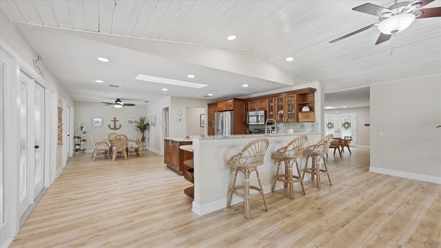 15127 PENNINGTON ROAD, Tampa, FL 33624