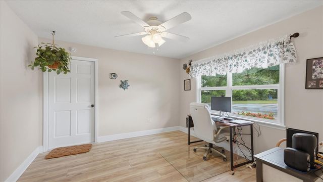 15127 PENNINGTON ROAD, Tampa, FL 33624
