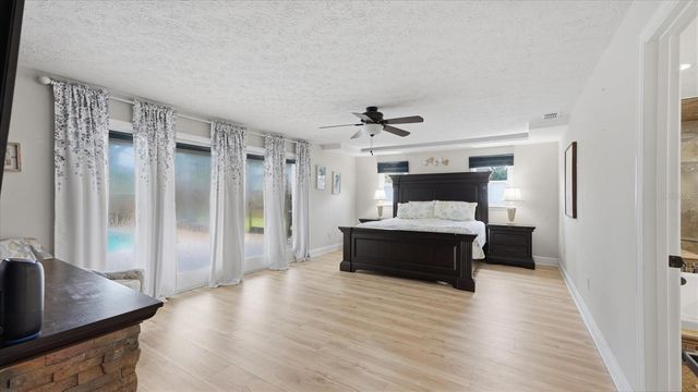 15127 PENNINGTON ROAD, Tampa, FL 33624
