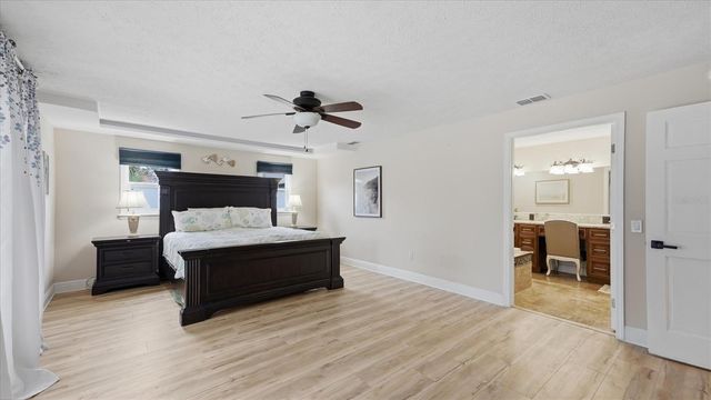15127 PENNINGTON ROAD, Tampa, FL 33624