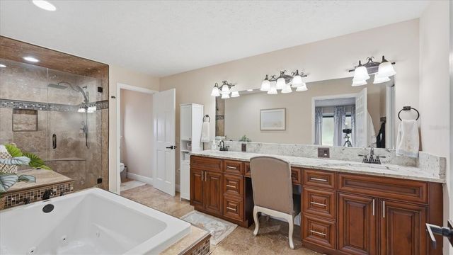 15127 PENNINGTON ROAD, Tampa, FL 33624
